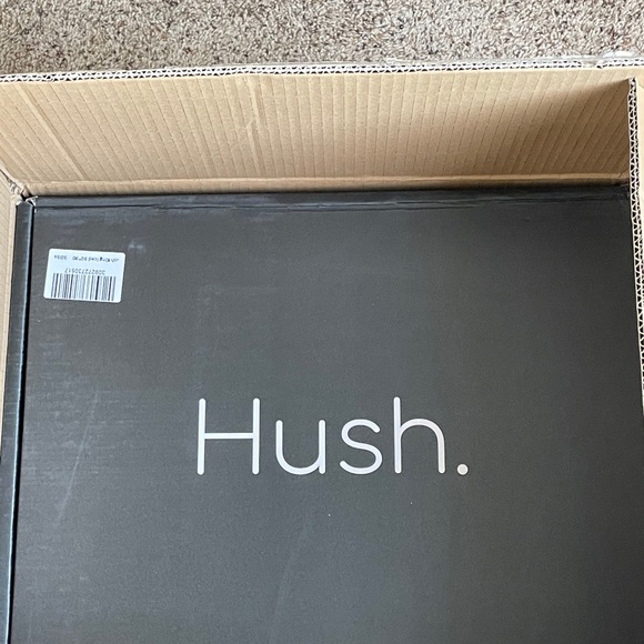 HUSH ICED 2.0 - King or Queen COOLING WEIGHTED BLANKET 30 lbs - Picture 3 of 4